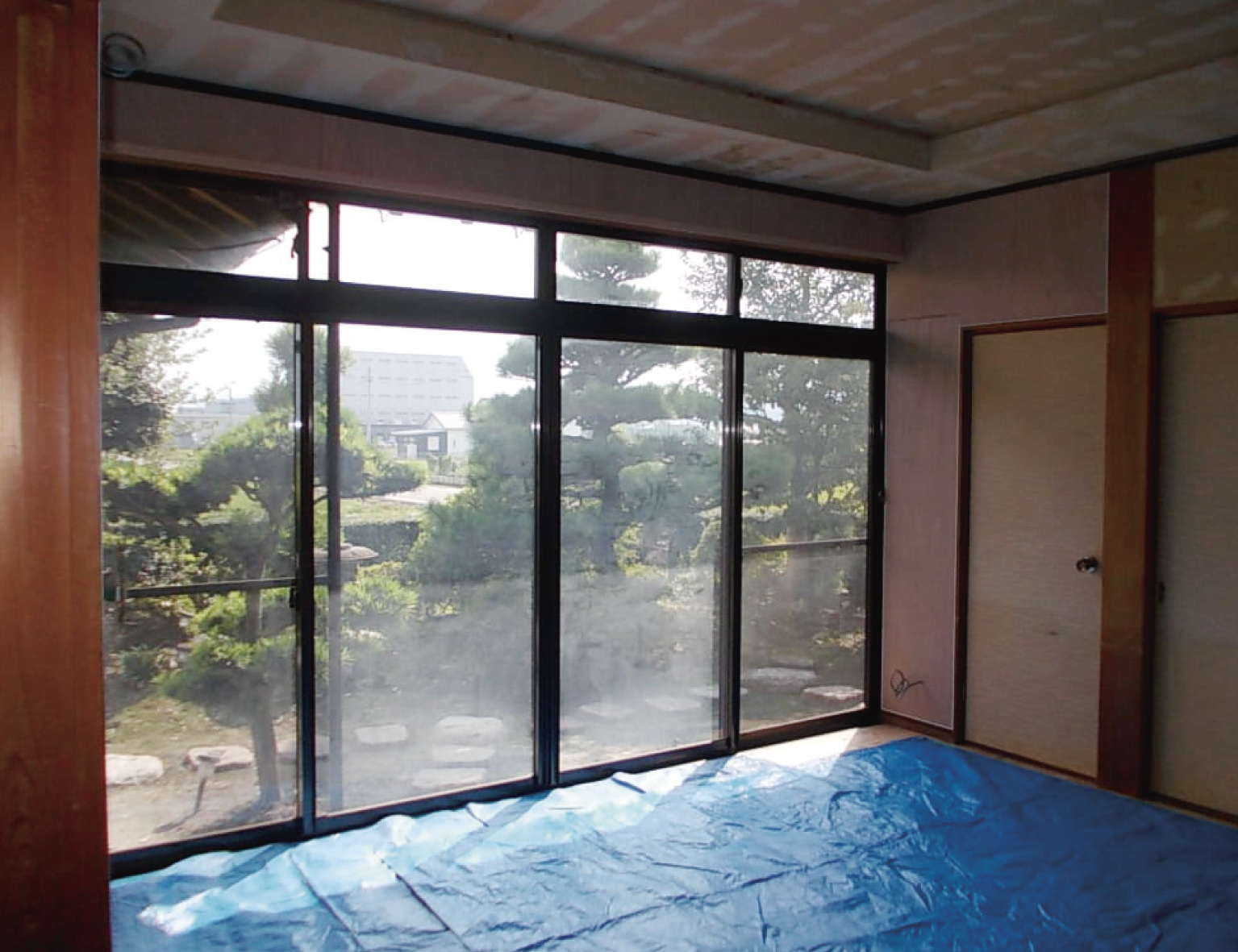 リビングのリフォームを行なっていきます