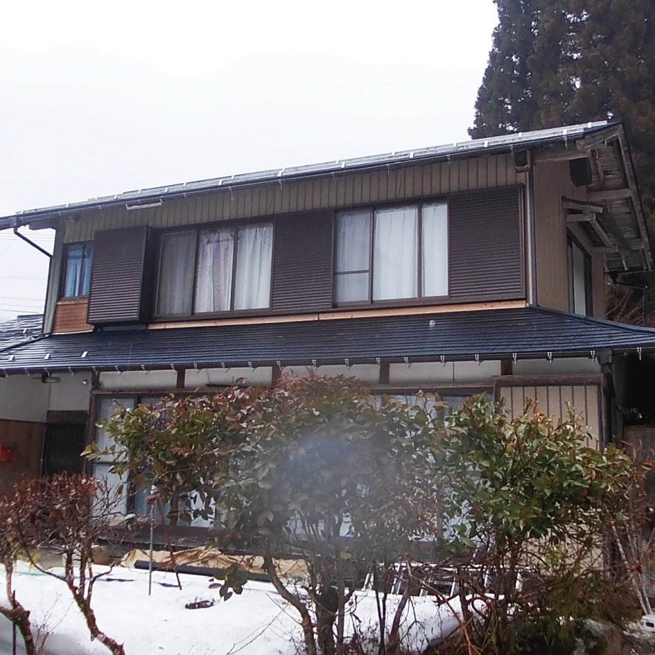 屋根板を張り替えました