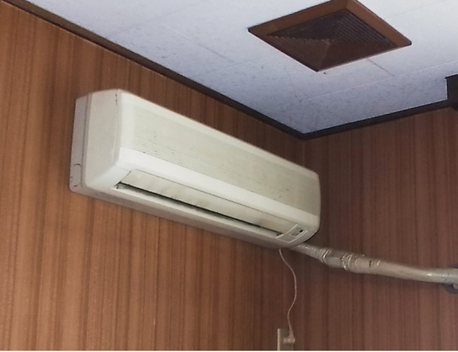 古くなっていたエアコンです
